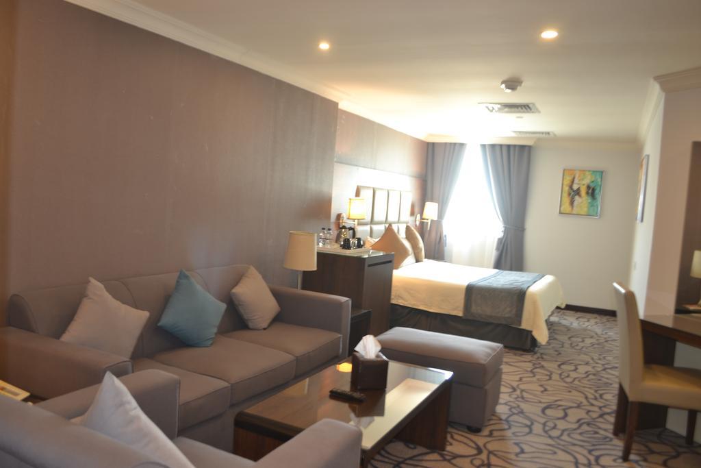 Golden Tulip Al Khobar Hotel Екстериор снимка