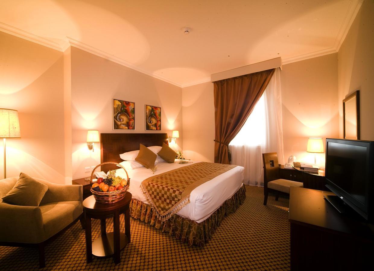 Golden Tulip Al Khobar Hotel Екстериор снимка