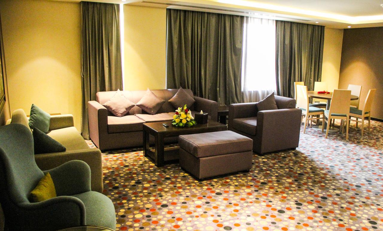 Golden Tulip Al Khobar Hotel Екстериор снимка